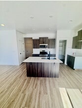 Building Photo - 5718 S Weehawken Ln
