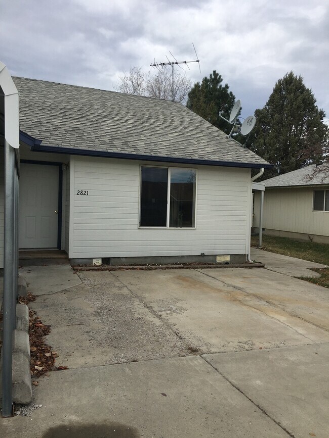 Foto del edificio - 2821 SW 28th St