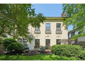 Building Photo - 1770 James Ave S