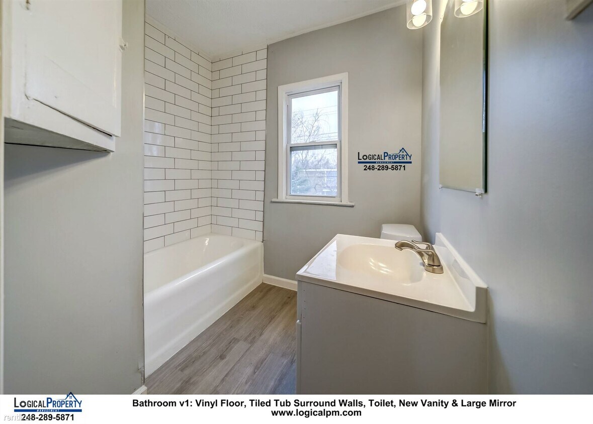 Building Photo - 3 br, 1 bath House - 16225 Hartwell St