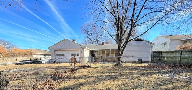 Building Photo - 2 br, 1.5 bath House - 2215 SE Kentucky Ave