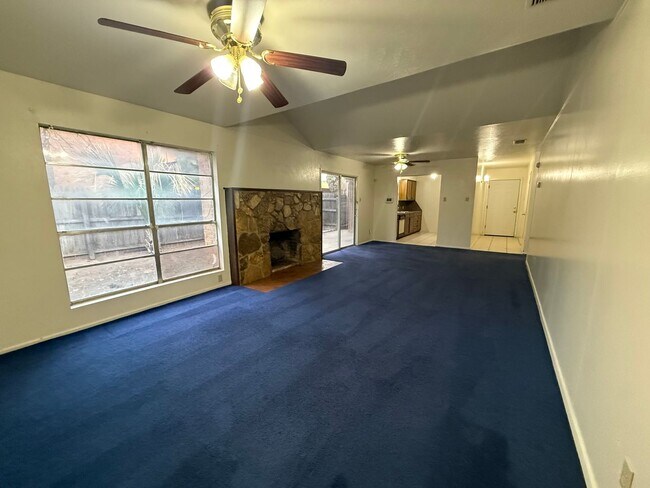 Building Photo - For Lease - 2706 B Fair Palms - Odessa, TX