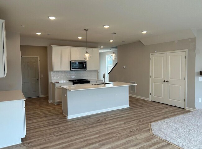 Foto del edificio - 4913 Avery Ct