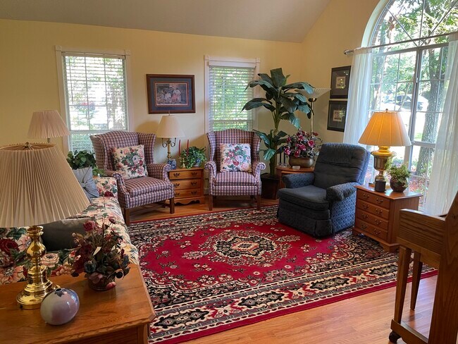 Foto del edificio - 4040 Glenside Ln