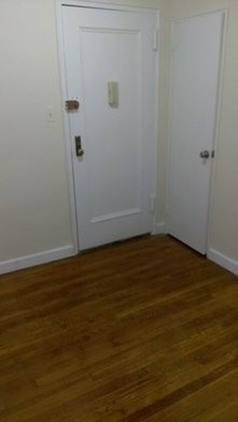 Foto del edificio - 8646 Fort Hamilton Pkwy