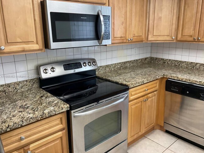 Foto del edificio - 6853 SW 113th Pl
