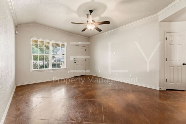Building Photo - PM1-TEMP603 W Karey Dr