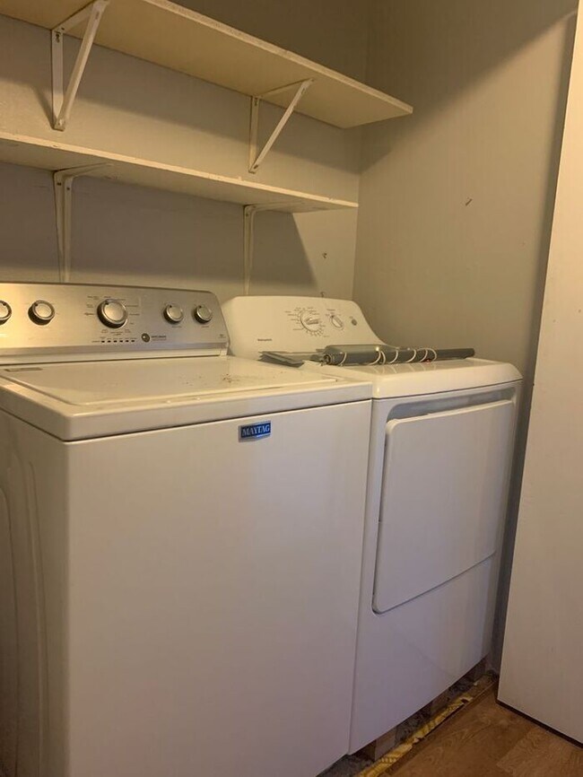 Foto del edificio - Lovely 3 Bedroom 1 Bath Ranch-Style House ...