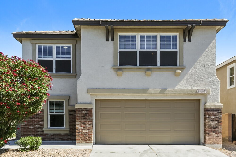 Foto principal - 18192 W Bridger St