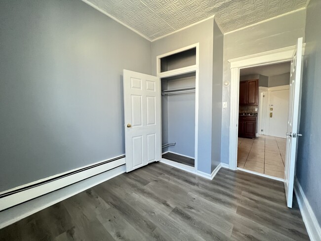 129 W 54th Unit 5 - 127 W 54th St