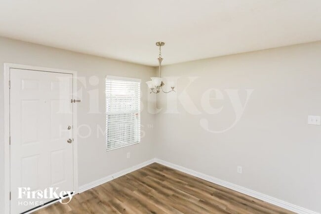 Foto del edificio - 1610 Cliffbrook Dr