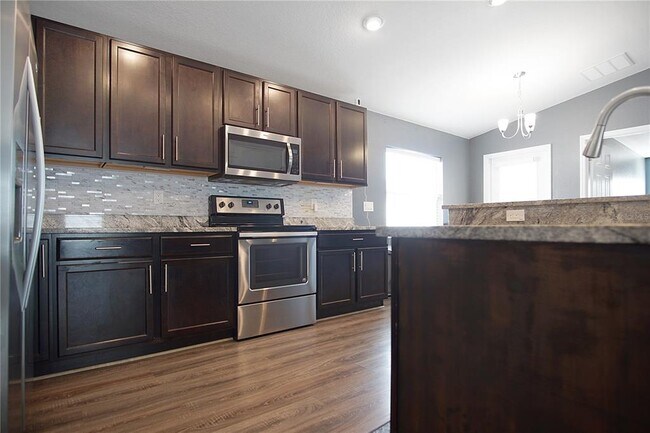 Building Photo - 2791 Sanderling St
