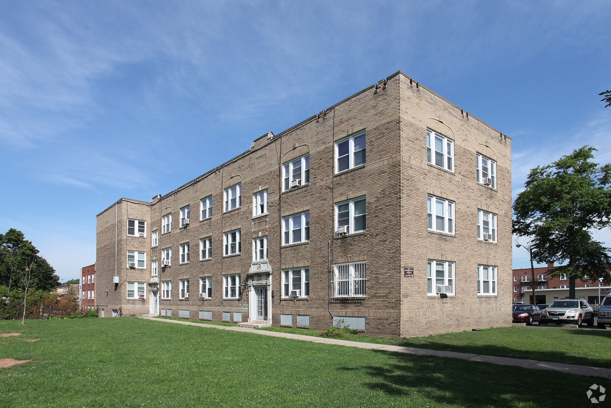 Primary Photo - Washington Court Apartments