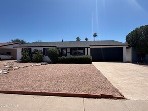 Building Photo - 14009 N 37th Pl