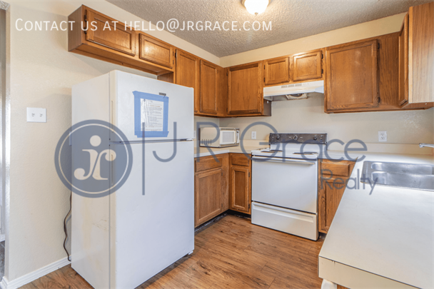 Foto del edificio - 5943 Shadydell Dr