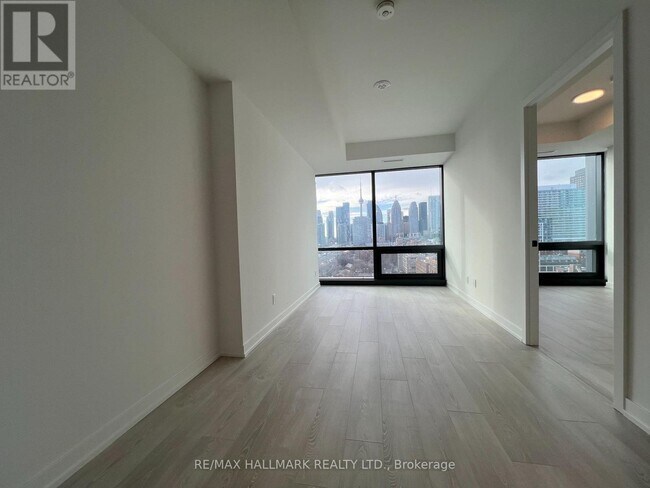 Photo du bâtiment - 35 Parliament St