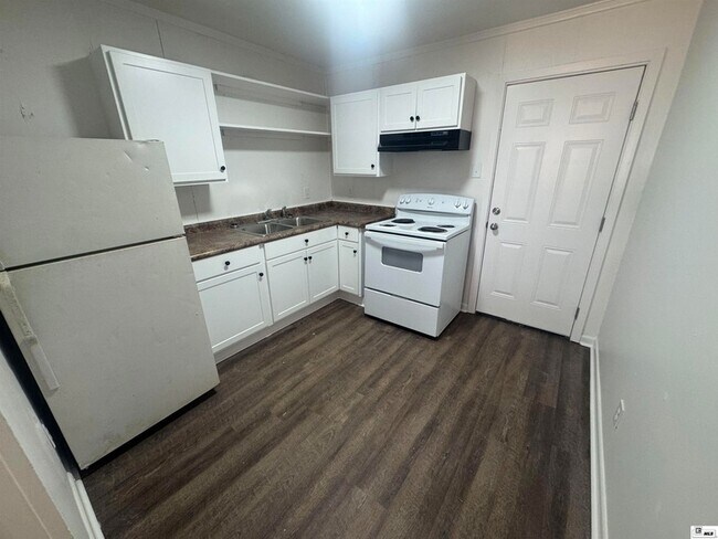 Foto del edificio - 207 Oaklawn Dr