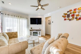 Building Photo - 8749 Bethany Crk Ave