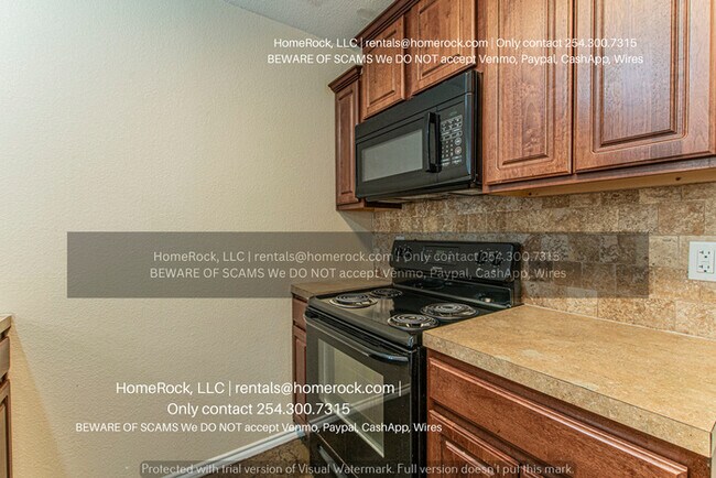 Foto del edificio - 3 Bedroom 2.5 Bath Available SOON!