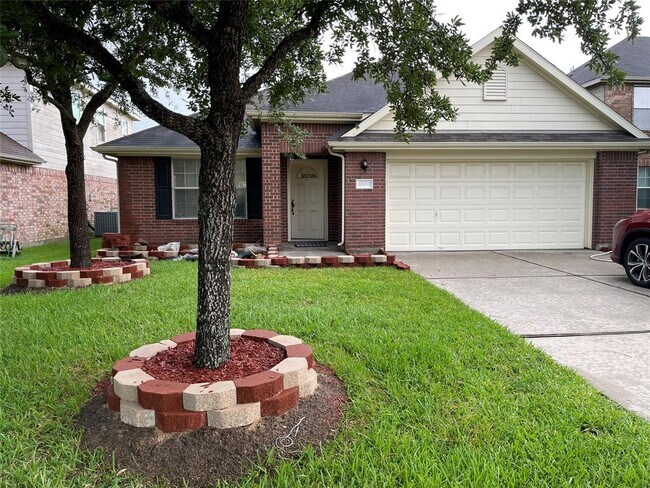 Building Photo - 6926 Bear Oaks Dr