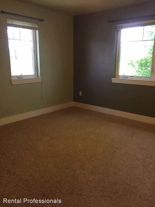 Building Photo - 2 br, 1 bath House - 2101 W. Durston, #8