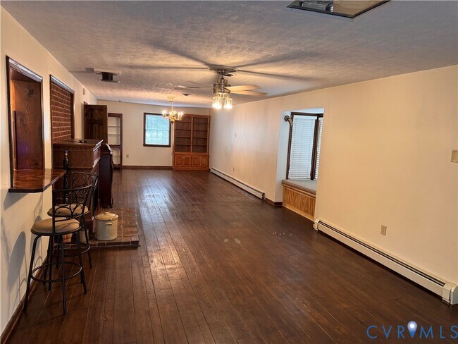 Foto del edificio - 7146 Creighton Rd