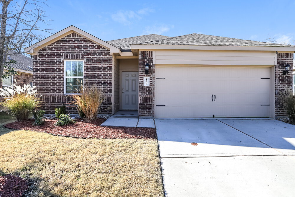 Primary Photo - 1838 Fairbanks Dr