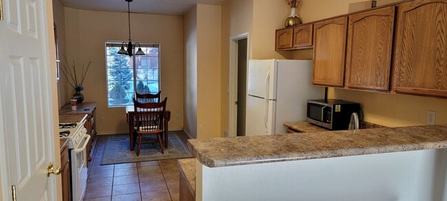 Building Photo - Gorgeous Flagstaff Home