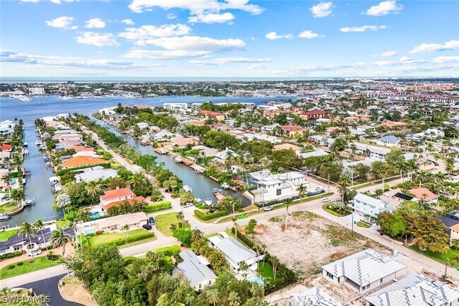 Foto del edificio - 1437 Sandpiper St