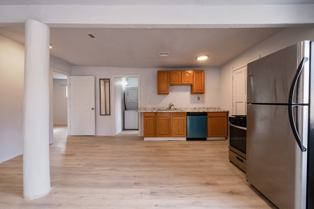 8312 Guadalupe Trail NW, Los Ranchos de Albuquerque, NM 87114 House