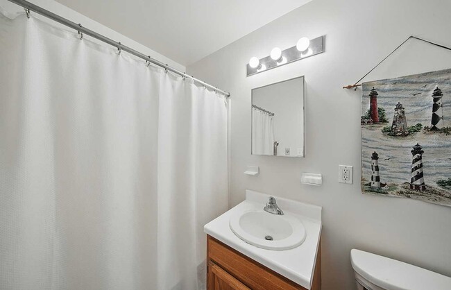 Building Photo - Devon Woods