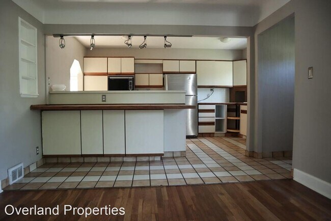 Building Photo - 3 br, 2 bath House - 4144 Hinsdale Rd