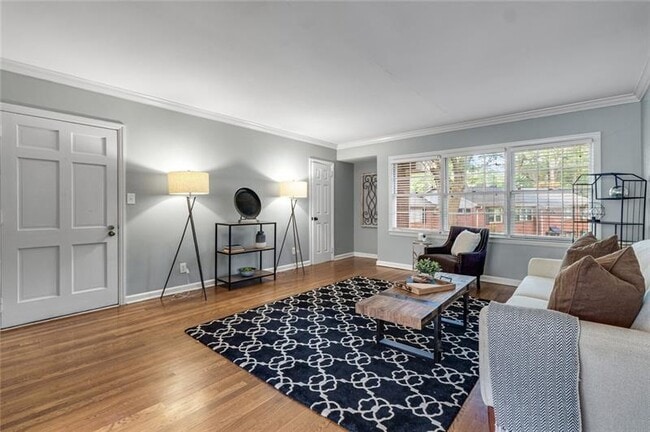 Building Photo - 425 Lindbergh Dr NE