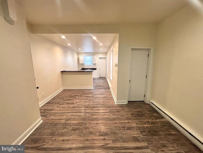 Building Photo - 2324 N Lambert St