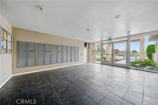 Foto del edificio - 7826 Topanga Canyon Blvd