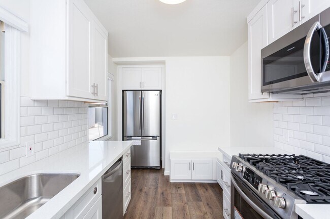Building Photo - Renovated Cottage in  North Park - Altadena