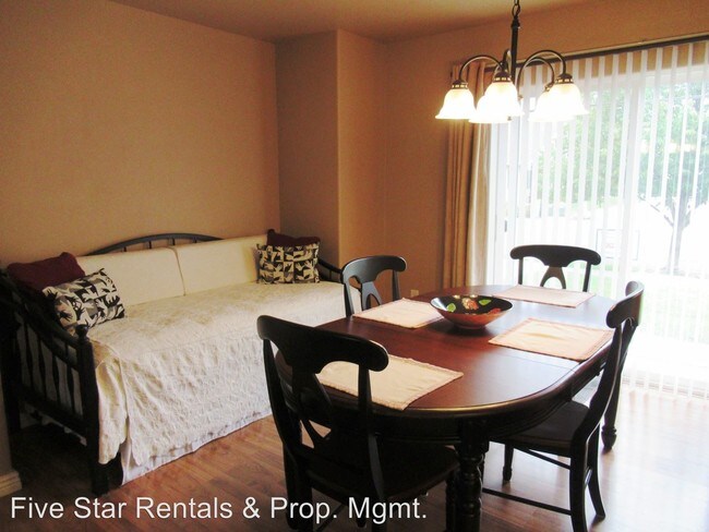 Foto del edificio - 17 Diane Rd