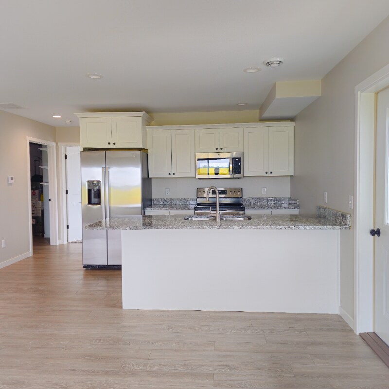 7068 Crosvik Ct Unit Apt 6, Peosta, IA 52068 Room for Rent in Peosta