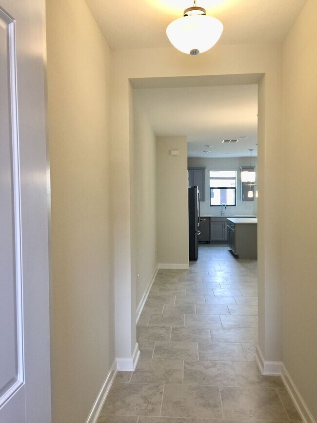 Building Photo - 4 Bedroom 3.5 Bath Townhome in The Vistas ...