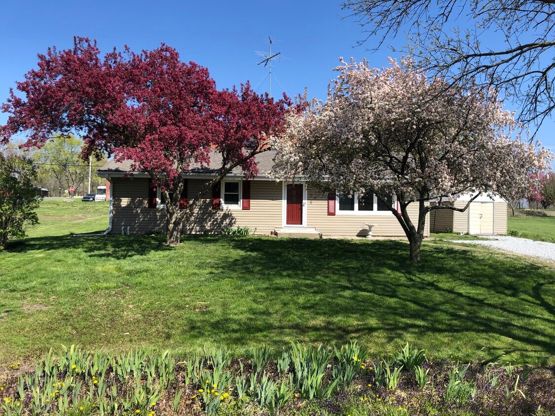Exterior View - 106 Pine St