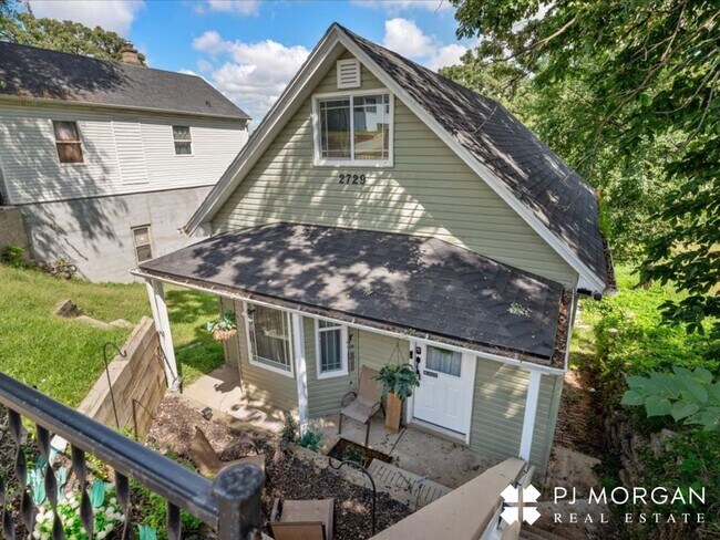 Foto del edificio - South Omaha Charm -Half off the 1st months rent!