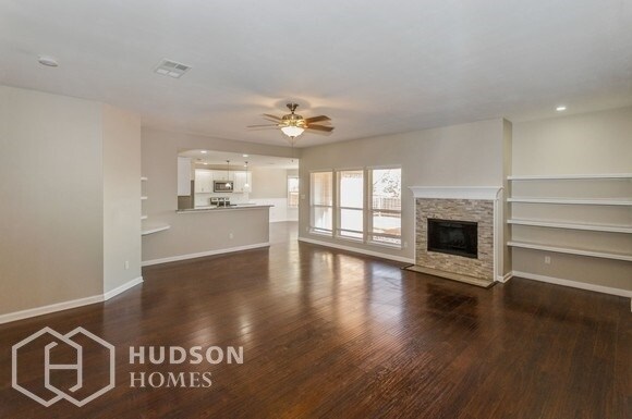 Building Photo - NOW AVAILABLE! 925 Jacobs Crossing Ct, Bur...