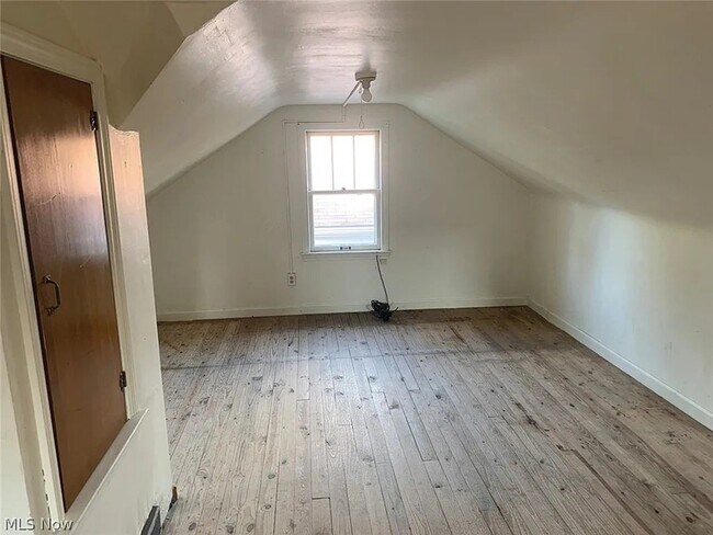 Foto del edificio - 2249 Ridgelawn Ave