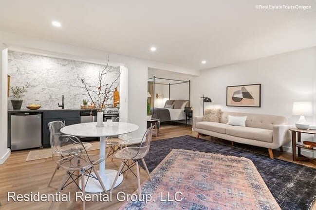 Building Photo - 1310 Rosearden Dr