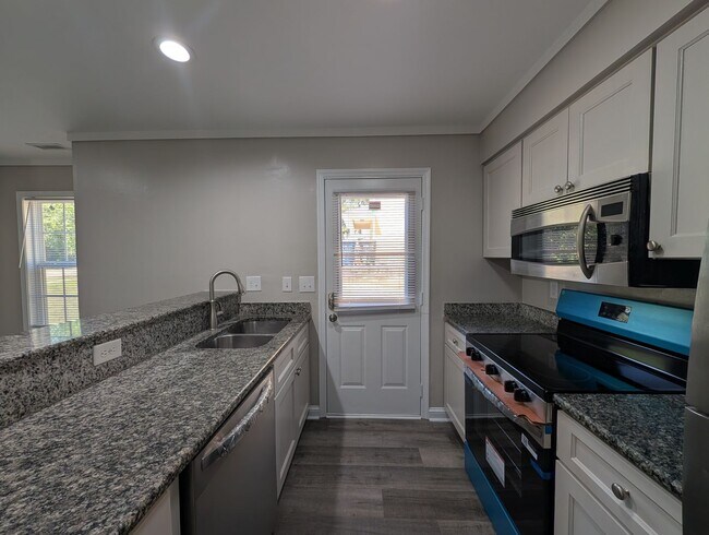 Foto del edificio - 4632 Kilcullen Dr