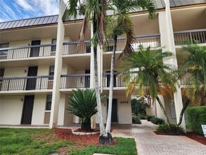 Building Photo - 8419 Forest Hills Dr
