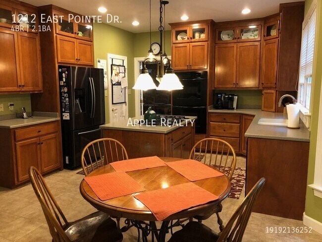 Building Photo - 1212 East Point Dr. - Available Now!