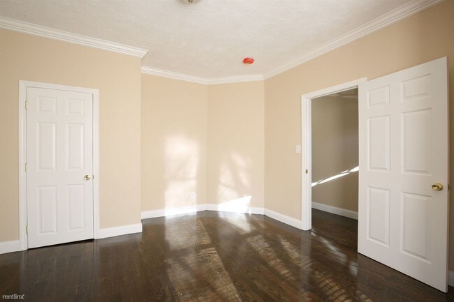 Foto del edificio - 19 Perrin St