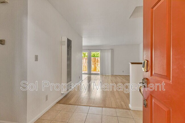 Foto del edificio - 8105 Kern Ave