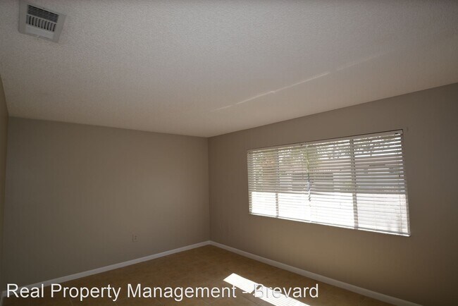 Foto del edificio - 620 Ridge Club Dr